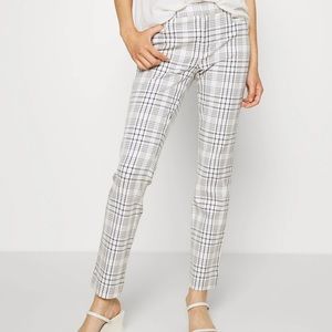 NWOT Banana Republic White w/blue & black Plaid Sloan Pants 0P